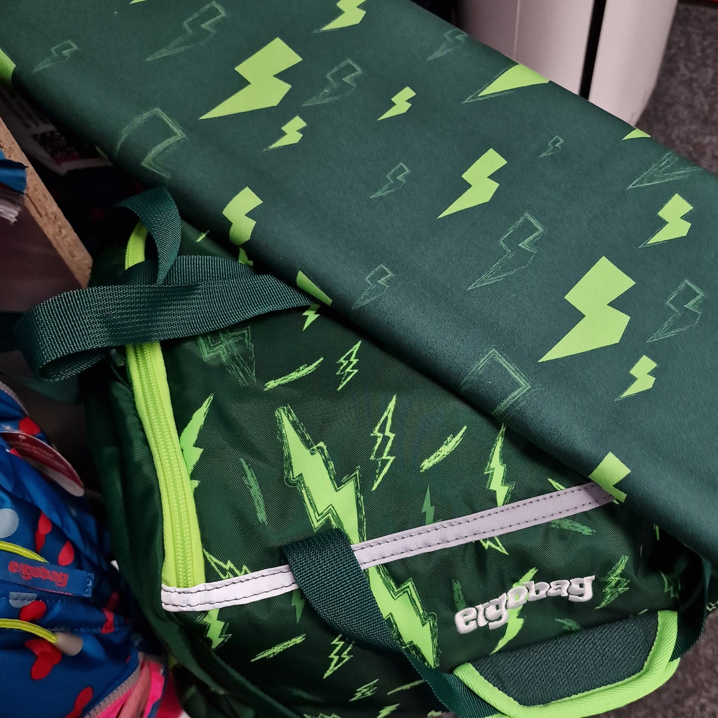 Schulranzenstoff zum Bärtastisch von Ergobag