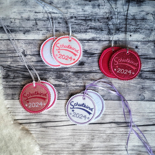 Schulanhänger - Schulkind Button - Anhänger - Geschenk